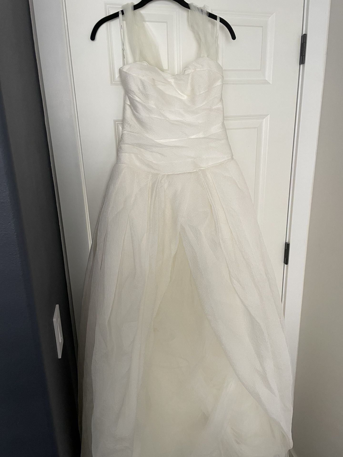 Vera Wang Wedding Dress Size 10