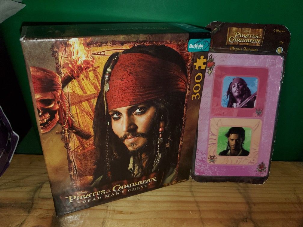 Pirates Of The Caribbean/Dead Mans Chest Jack Sparrow 500 Piece Puzzle And Pirates 5 Piece Magnet Activicty Set!