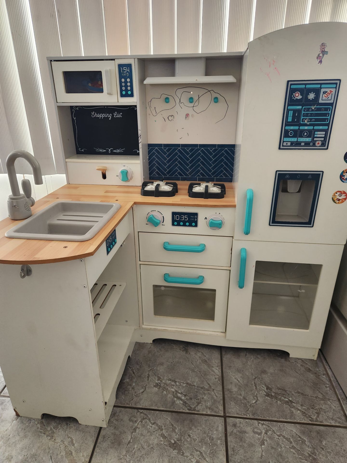 Kids kitchen