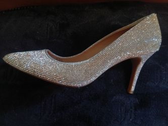Silver Glitter Pointed-Toe Pump Heels