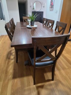 Solid Wood Dinning Table