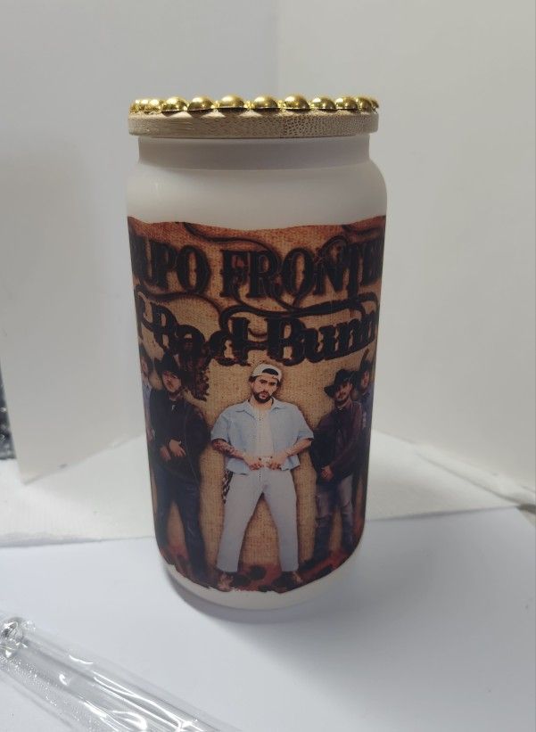 Bad bummy & Grupo Frontera. Glass Cup with Lid and Straw 16oz Color changing