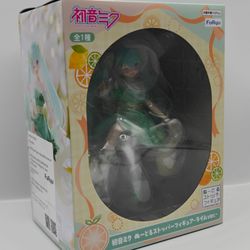 FuRyu "Noodle Stopper" figure of Hatsune Miku from the "Citrus Miku" series, specifically the Lime version.