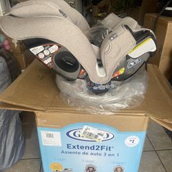 Graco Extend2fit Brand New 