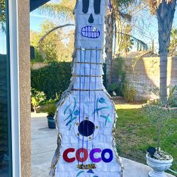 Coco Guitar Piñata 