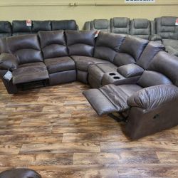 LH 👉$39 Down Payment 👉 Tambo Gray Manual Reclining Sectional Couch 