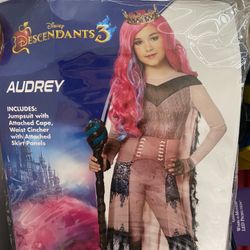 Audrey Descendants 3