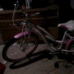 Slightly Used Lula Schwinn Multi Speed Bike