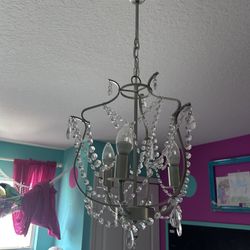 Kids/Teen Room Chandelier Light