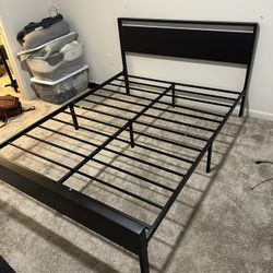 Queen Metal Bed Frame, Black