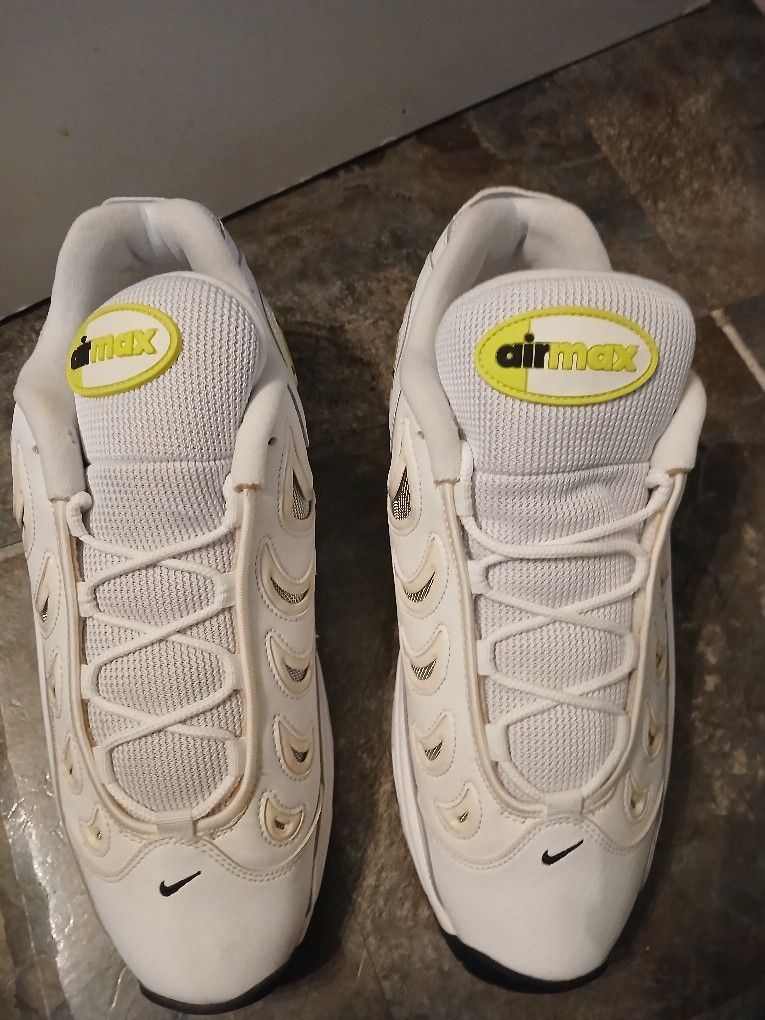 9 NEW PAIRS MEN'S NIKE SHOES