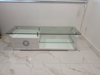 Mesa q se pone debajo del TV