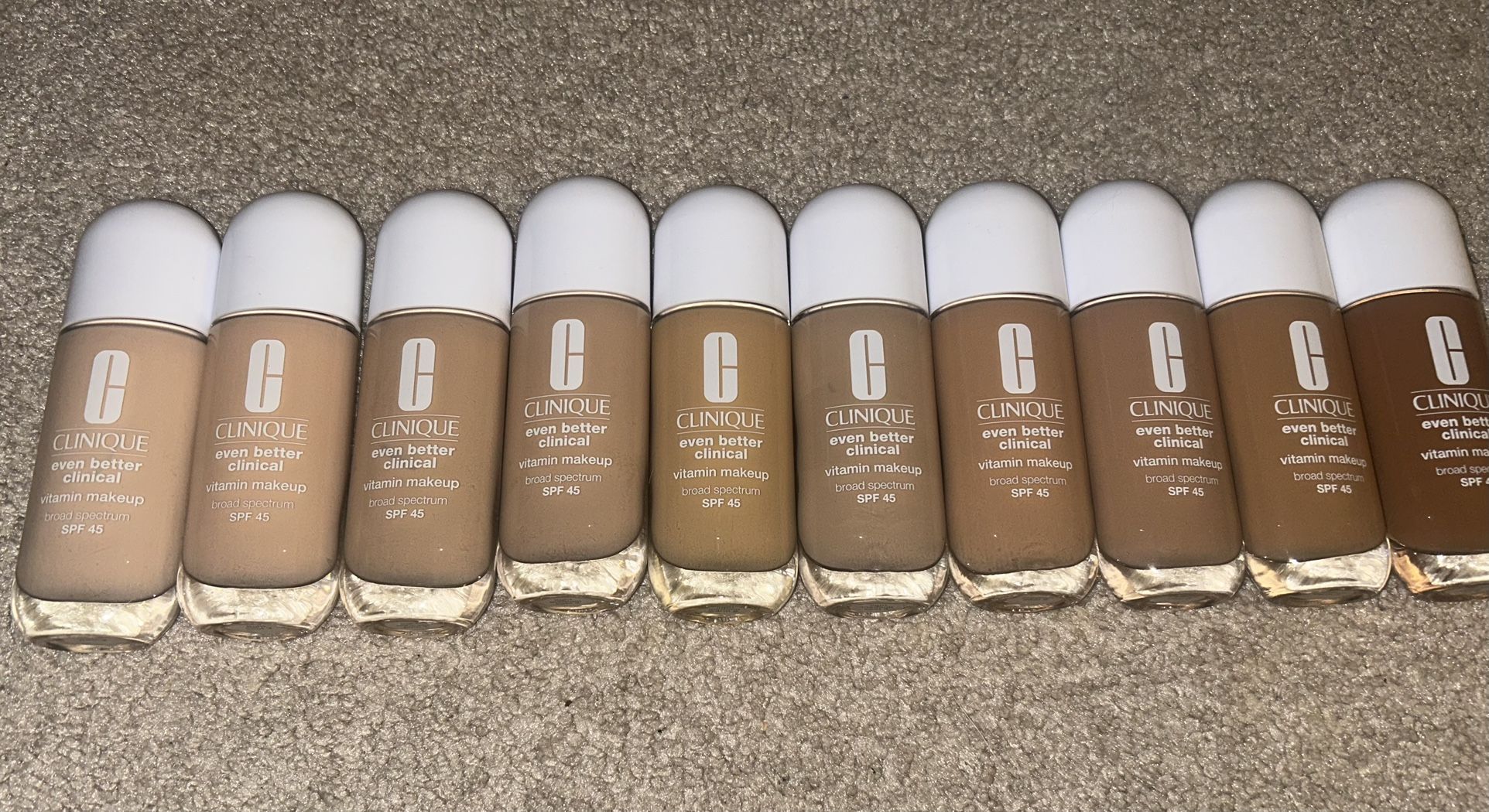 Clinique Even Better Clinical Vitamin Makeup Broad Spectrum SPF 45 Foundation