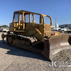 John Deere Dozer With Only 2000 Hours 