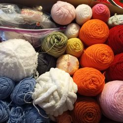 Huge Lot Yarn Red Heart Caron Eddie Bauer Skein Scarves Beanie Blanket Make Something Nice Lot  Box Full