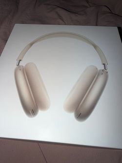 AirPod pro maxes