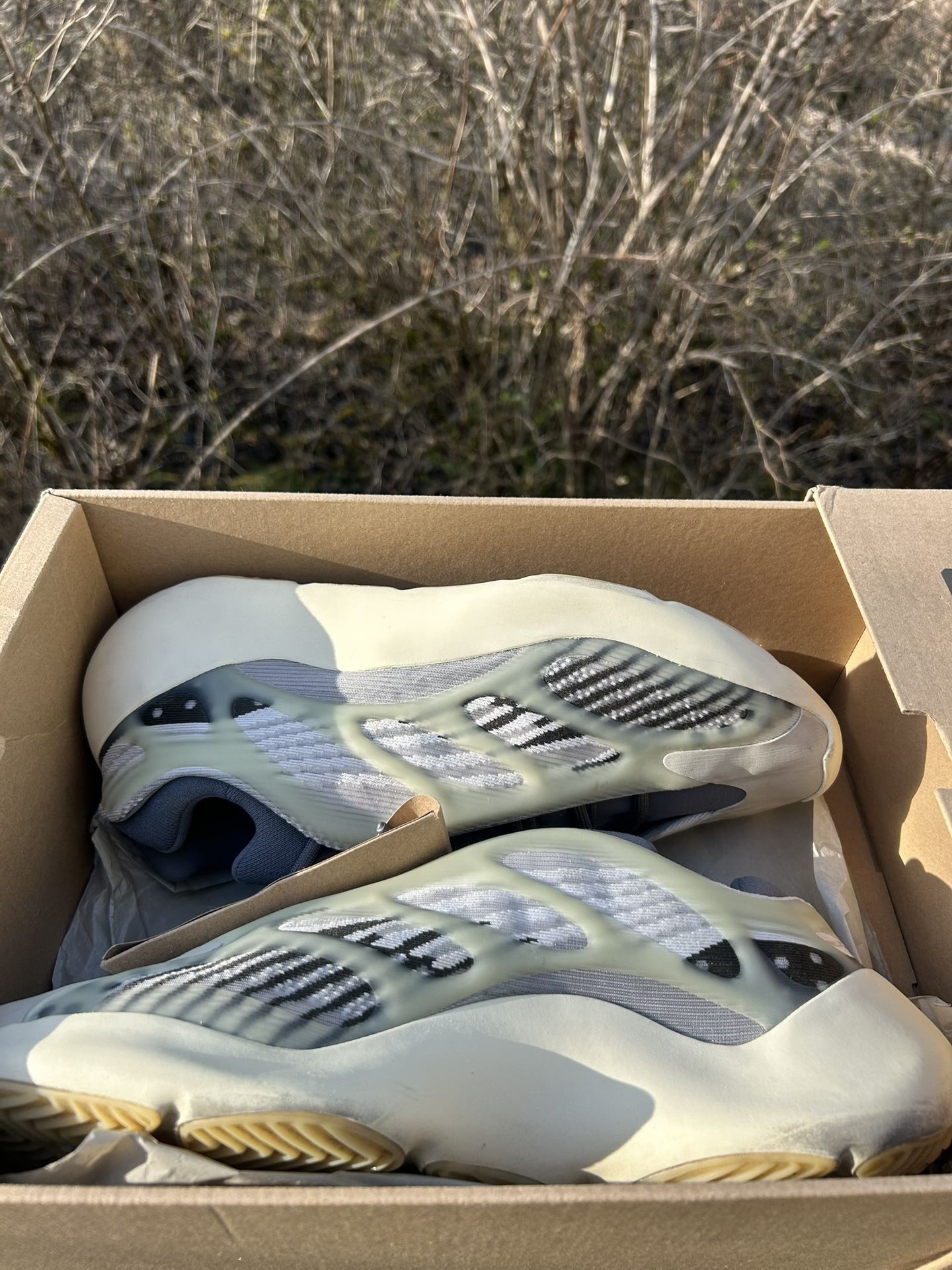 Yeezy 700 V3