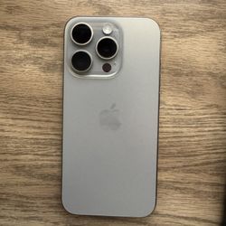 iPhone 15 Pro 