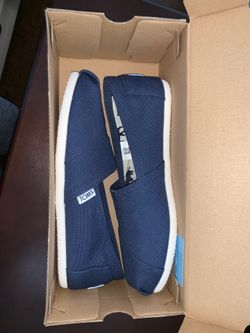 Classic Navy Blue Toms