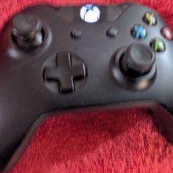 Xbox One controller $30 working great testing available in front of u