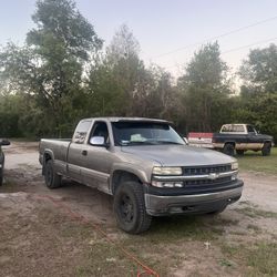 Chevy Silverado 2500 Extended Cab Long Bed 4x4 