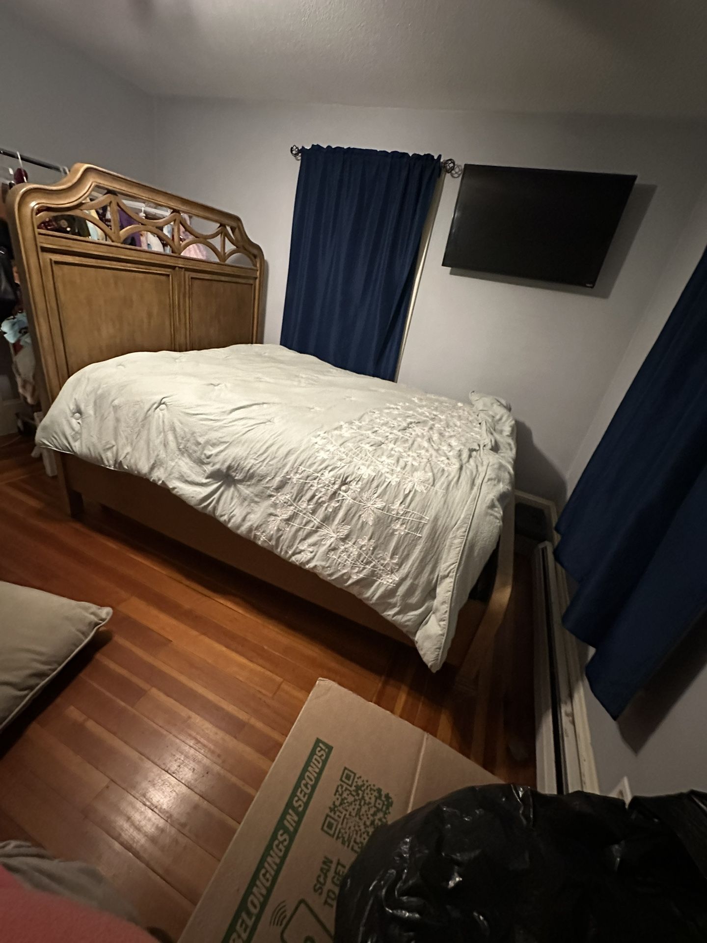 Bedframe With Two Bottom Drawers…