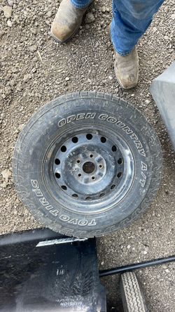 2 Used Tires 215/75R15