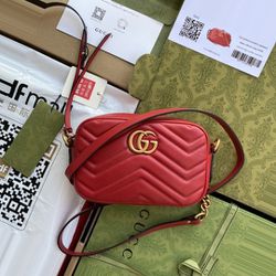 Gucci GG Marmont Jetset Bag