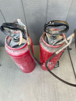 Spray pumps.