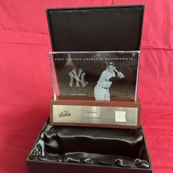 2003 playoff absolute memorabilia Yogi Berra