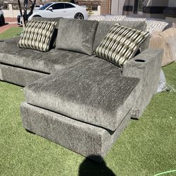 $750 Sofa Chaise W Pillows