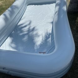 Alberca de 10 pies de largo la usé una vez para una Fiesta con dos bolsas de pelotas incluidas