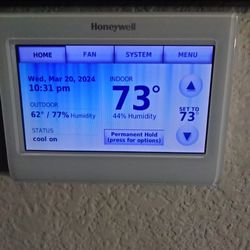 Honeywell 9000 Color Wifi Thermostat 