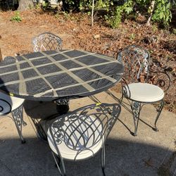 Iron Table With Glass Top + 4 Chairs