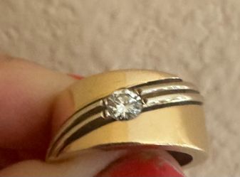 18K Gold Ring With Natural Diamond