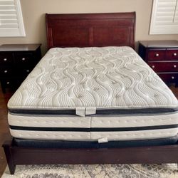 Cresent Fine Furniture Moderne Collection - Dark Cherry Wood Sleigh Bedroom Set