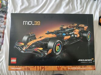 Lego F1 McLaren set 42228