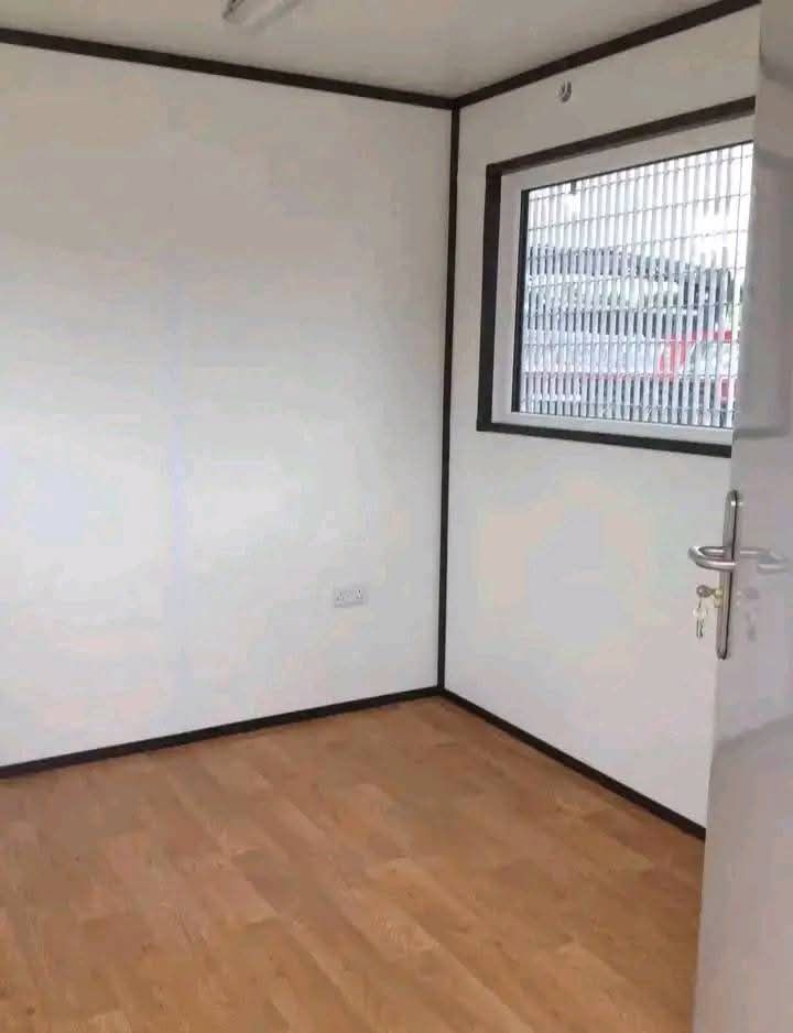 20 Ft Container Available For Sale