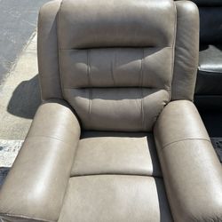 New Leather Recliner Chair Powered