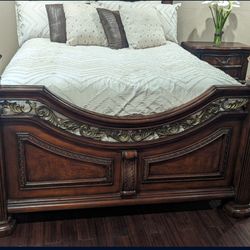 Queen Bedroom Set