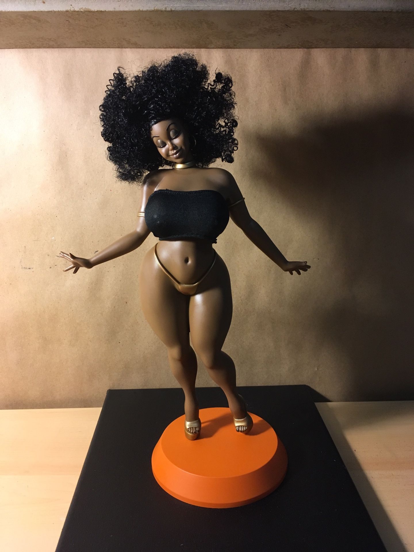 Chocolate statue booty babe by Spencer Davis