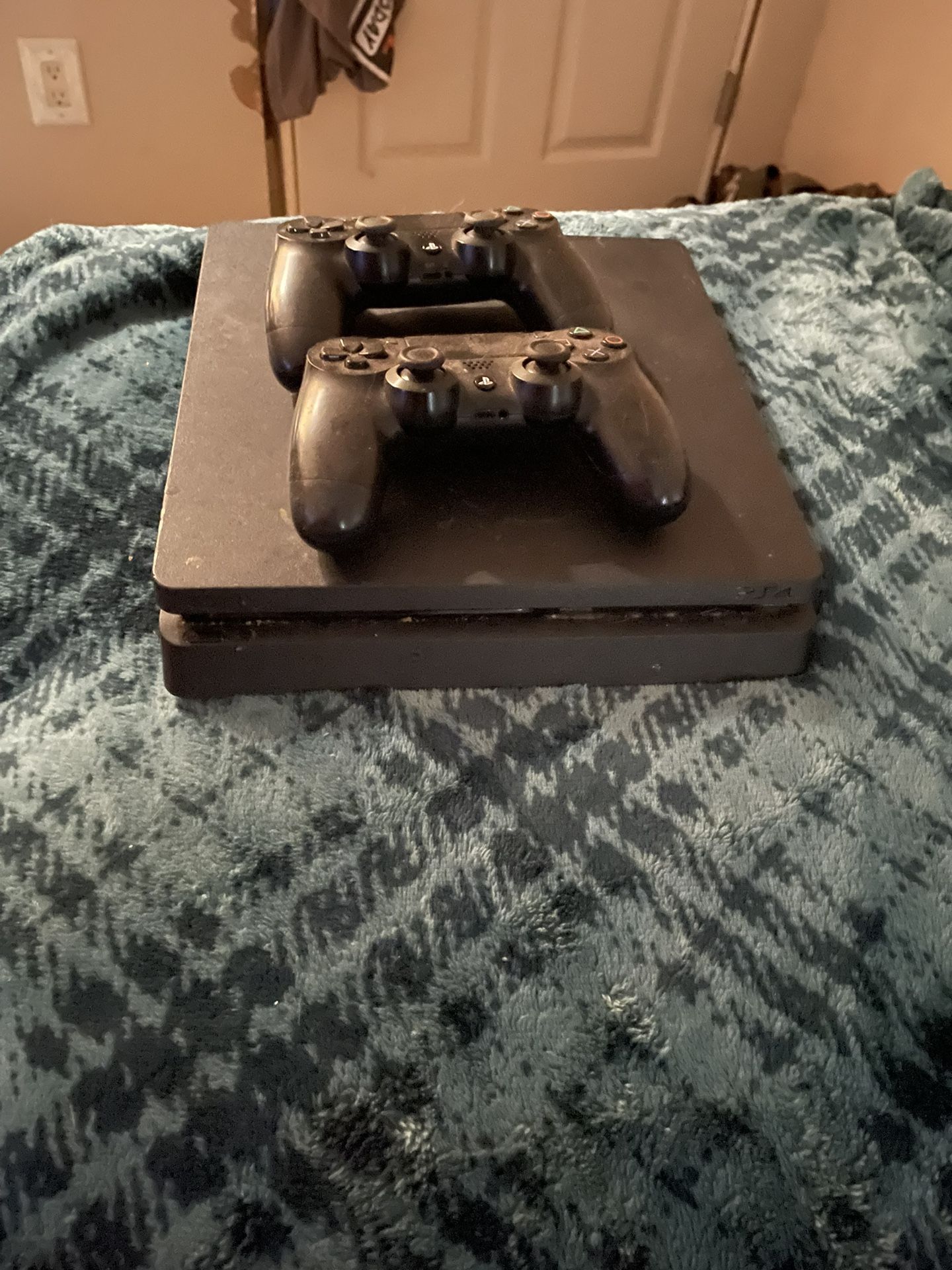 PS4