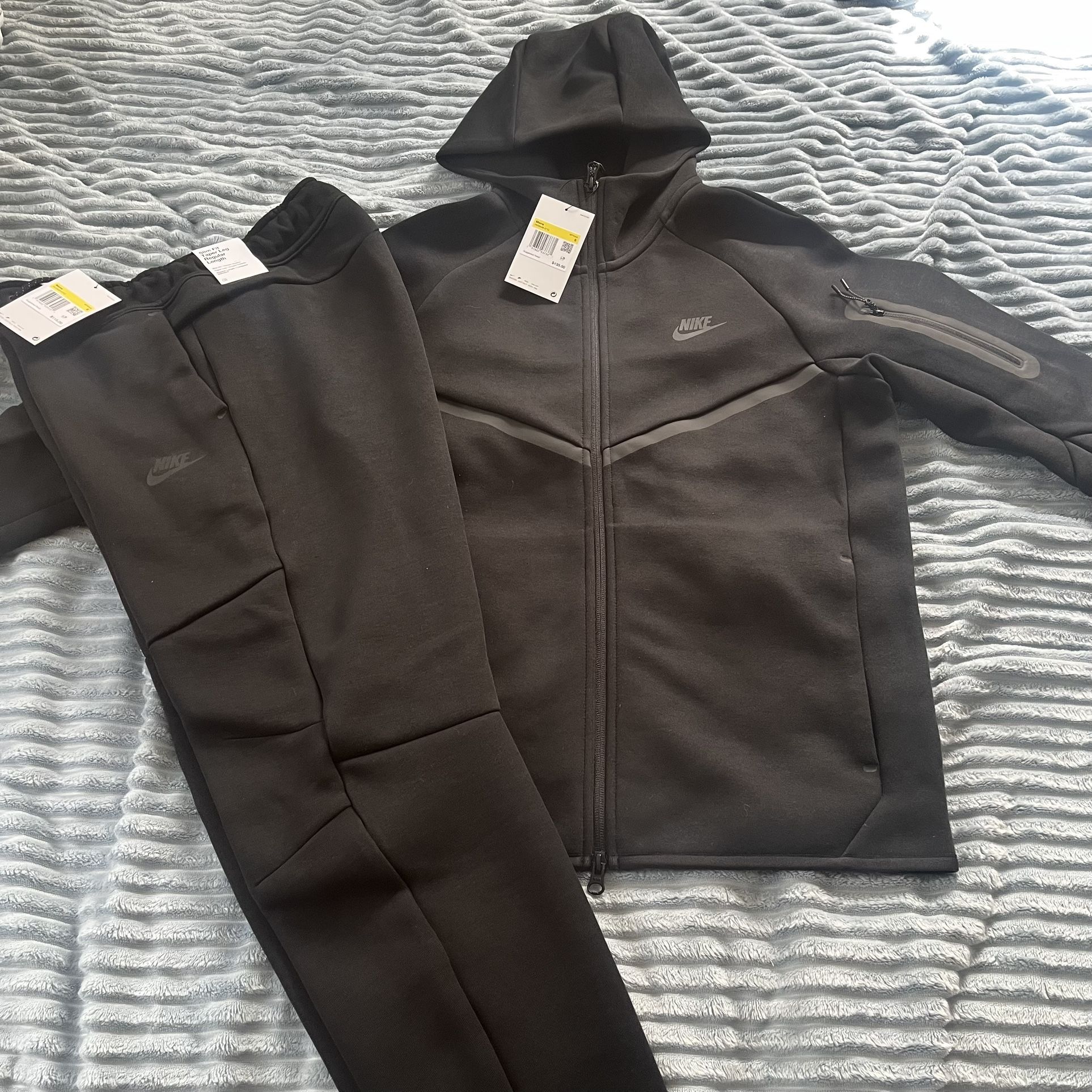Nike Tech