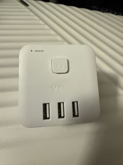 Bull Magic Cube Surge Protector Model GN-USUS-UU1153 5ft charge station USB A | USB Port