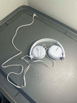 Sony MDR-ZX110 Wired On-Ear Headphones White – Foldable 3.5mm