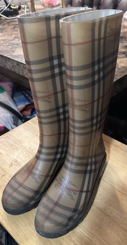 Burberry Haymarket Rubber Winter/Rain Boots
