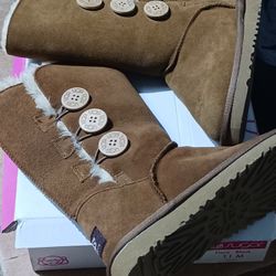 Uggs 3.5