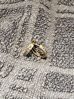14kt Gold Diamond Earrings