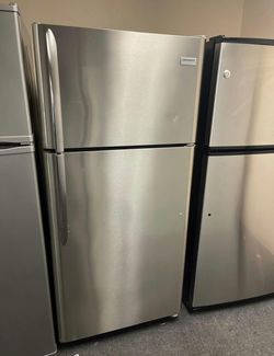 Frigidaire Top Mount Refrigerator Stainless Steel