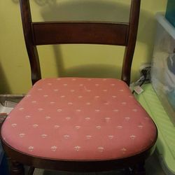 Set of 6 Vintage Hitchcock Chairs